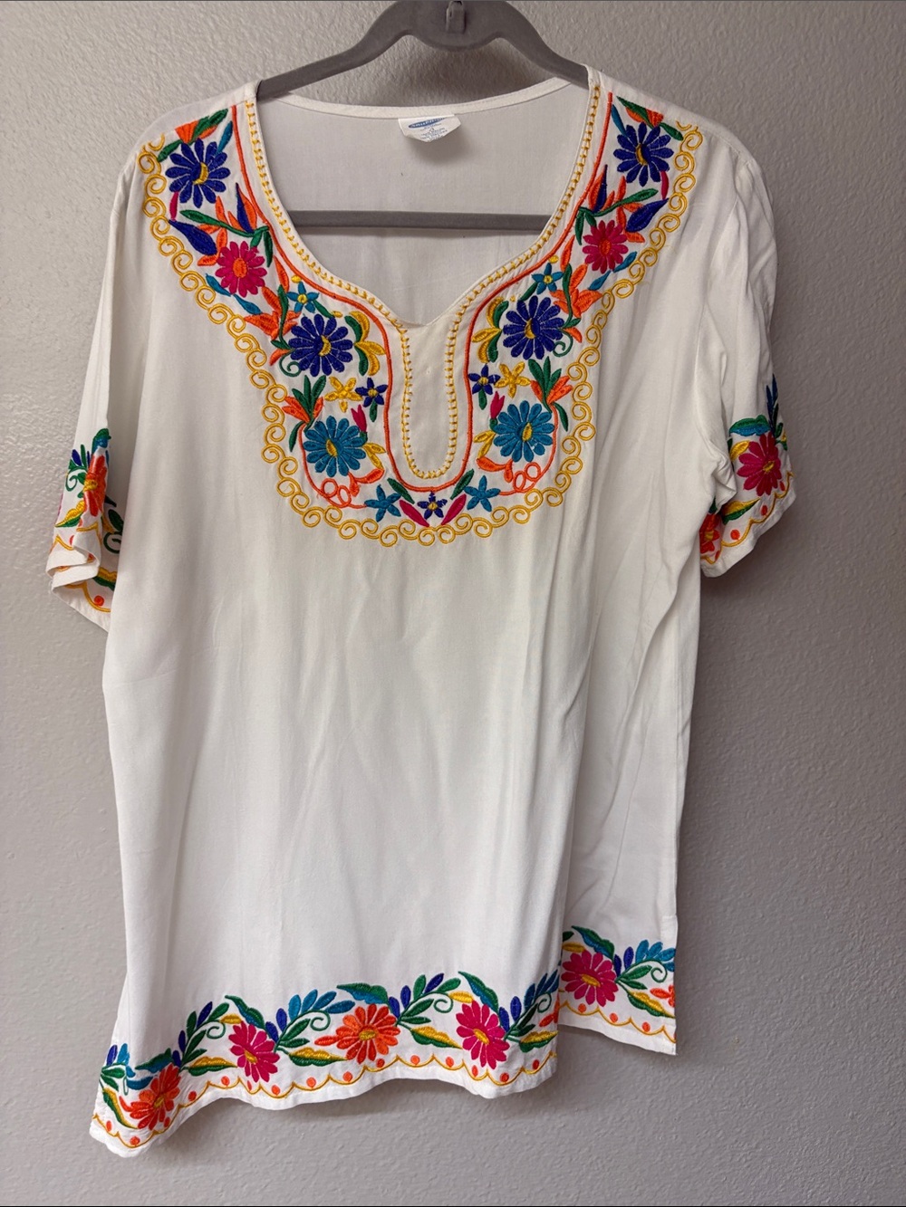 Mexican White Embroidered Floral V-Neck Women's Top